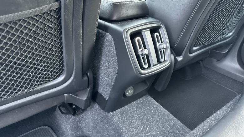 Volvo Xc40 2.0 B4P Inscription 5dr AWD Auto Petrol Estate